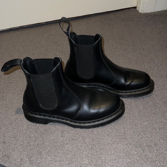 Dr. Martens 2976 Mono blk Chelsea boot - Picture 2 of 5